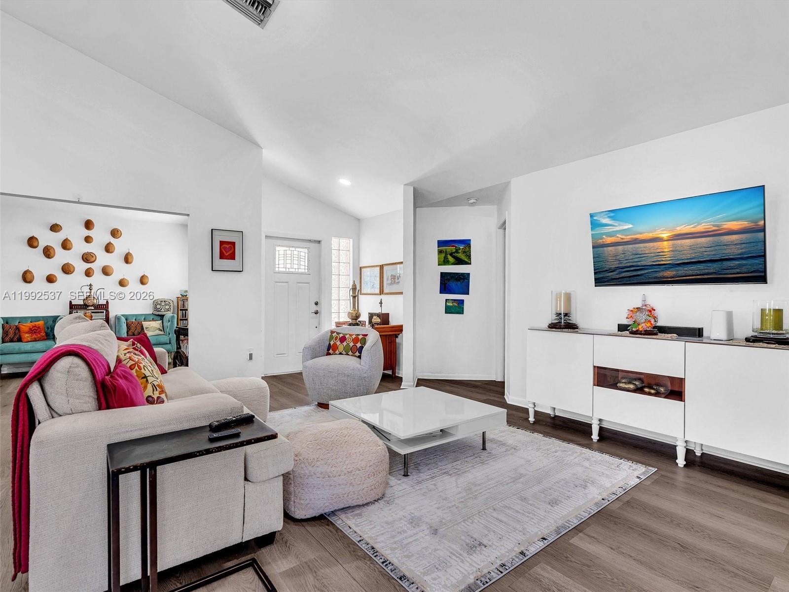 CORAL LAKES - Residential