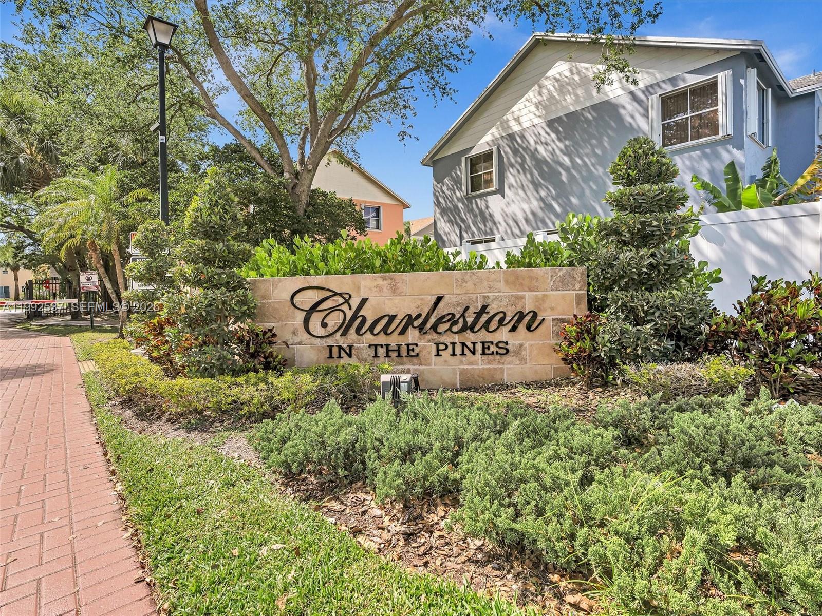 CORAL LAKES - Residential