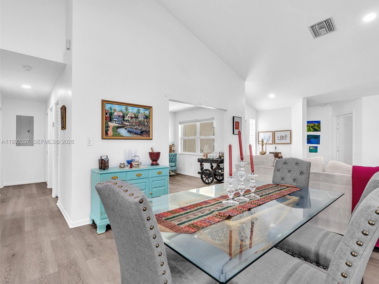 CORAL LAKES - Residential