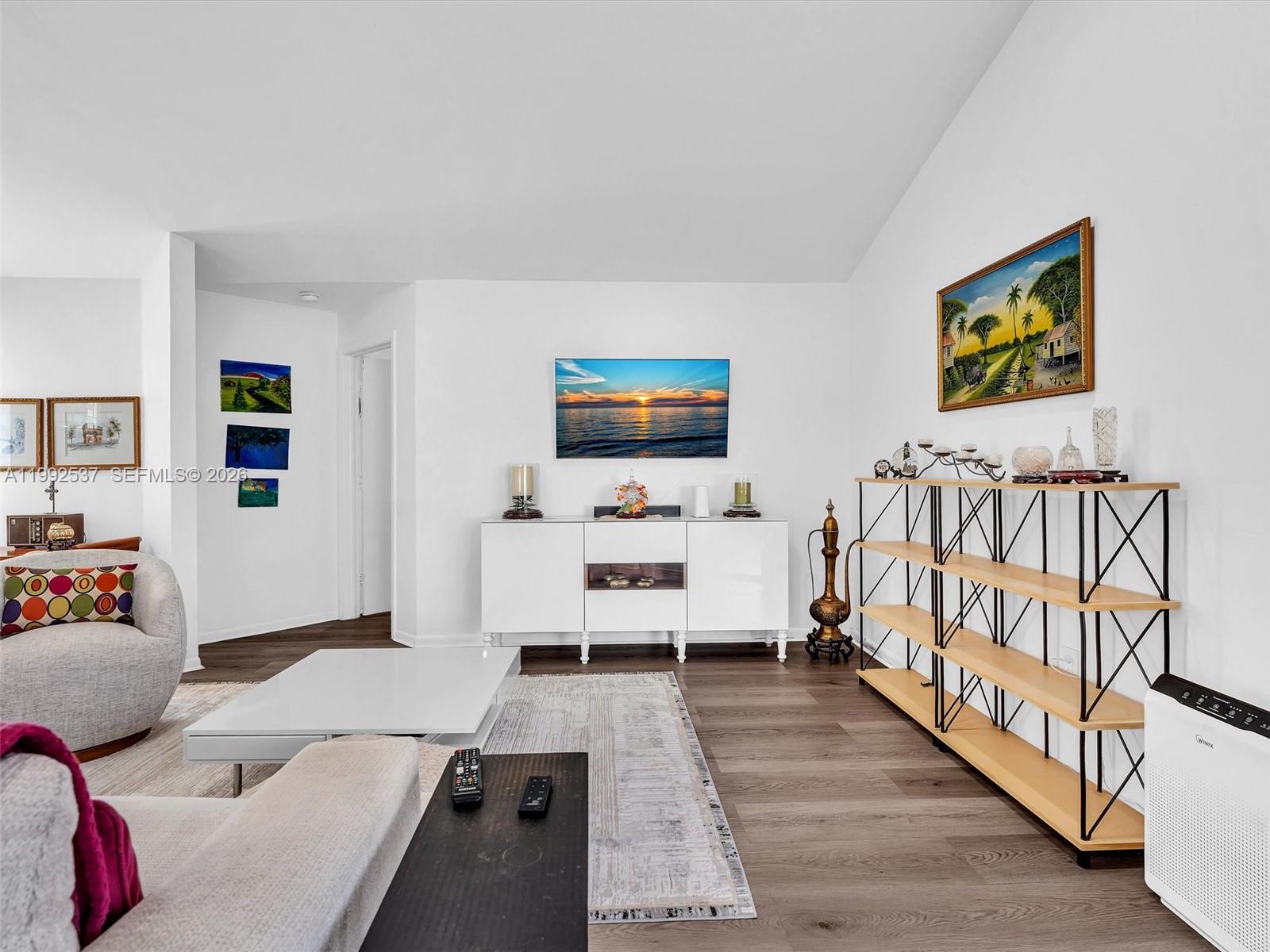 CORAL LAKES - Residential