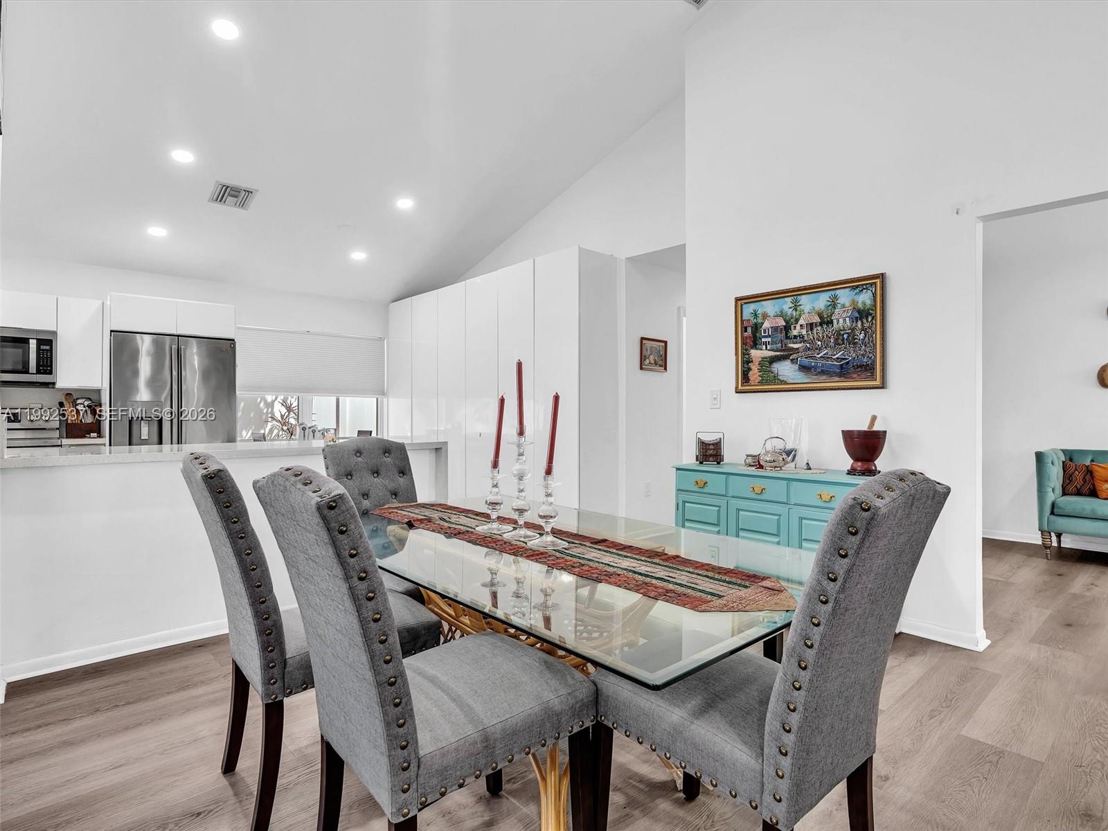 CORAL LAKES - Residential