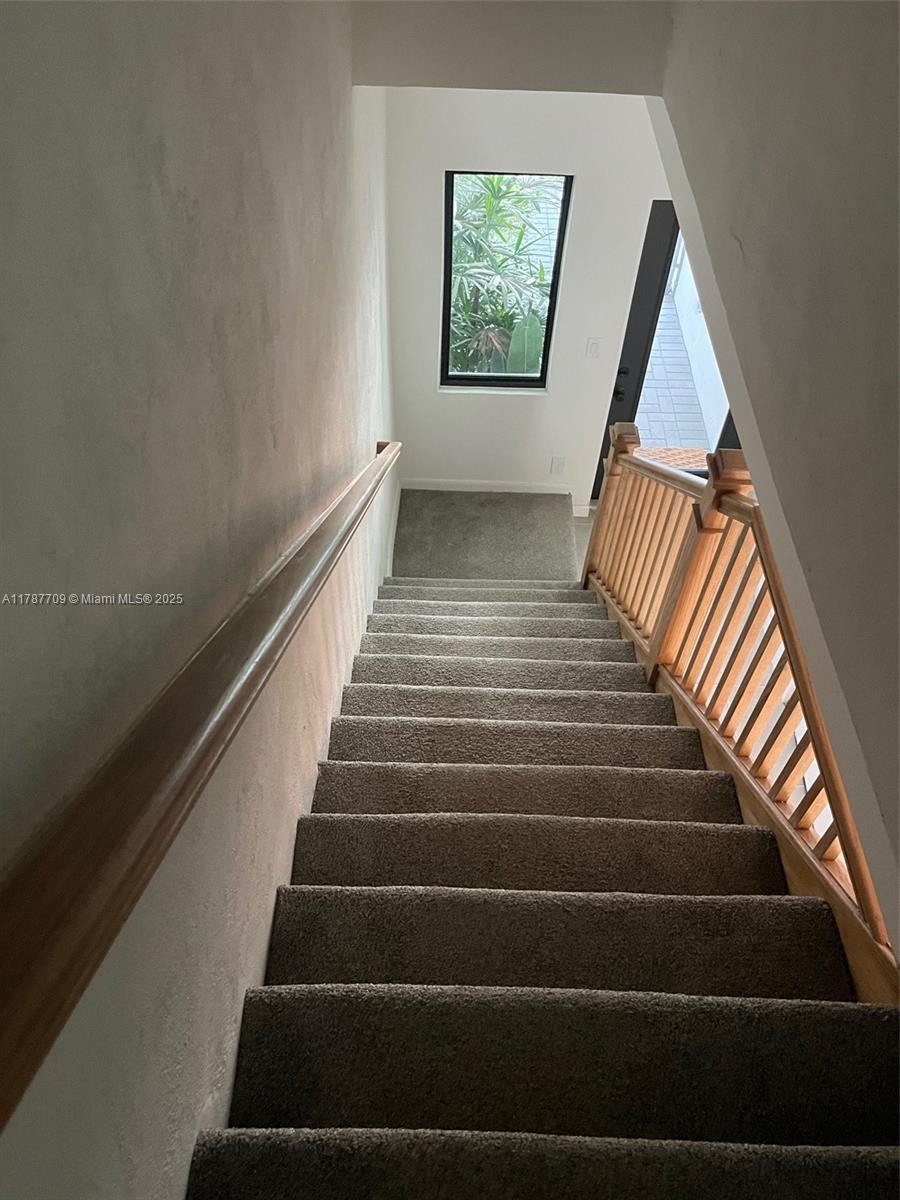 Hollytown Condo - Residential Lease