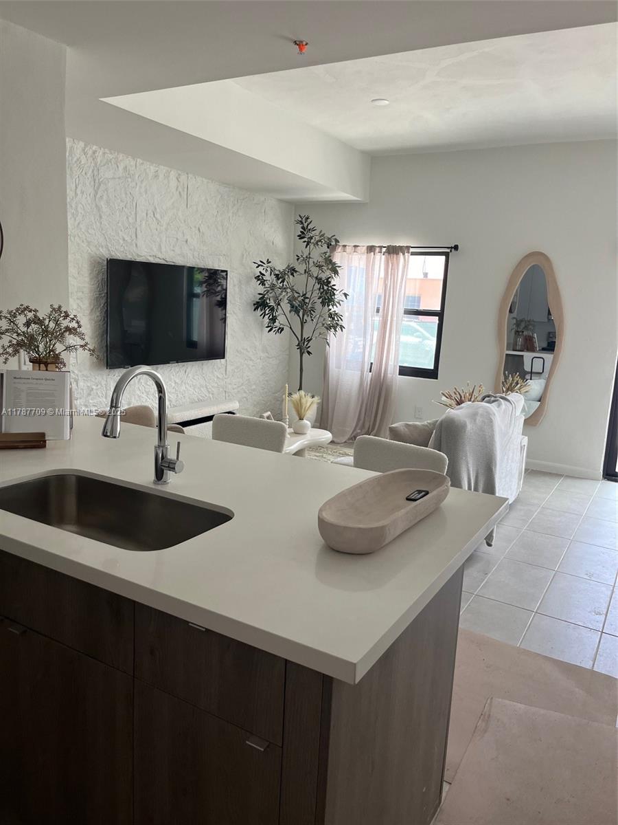 Hollytown Condo - Residential Lease