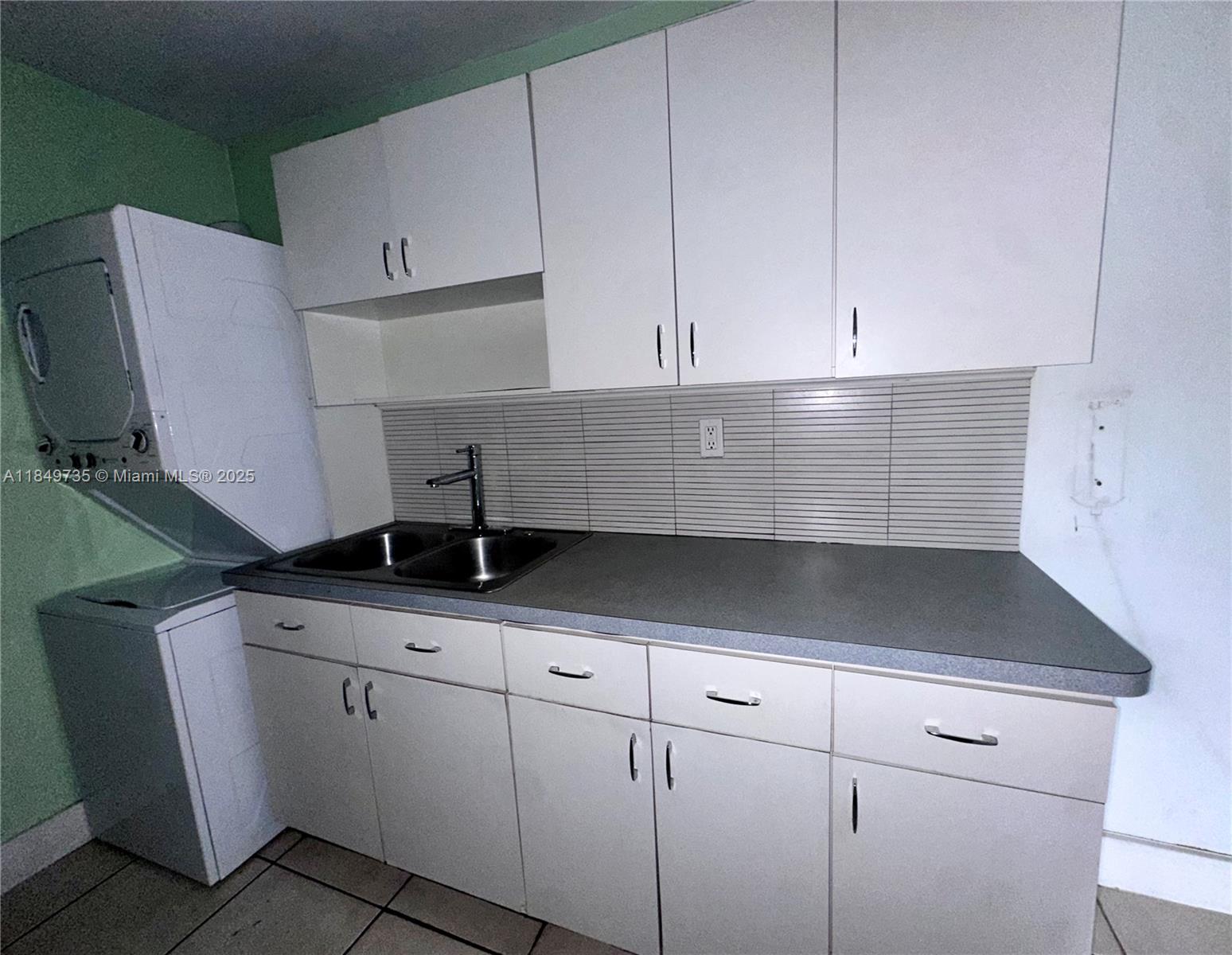 CYPRESS VILLAGE CONDO - Residential Lease