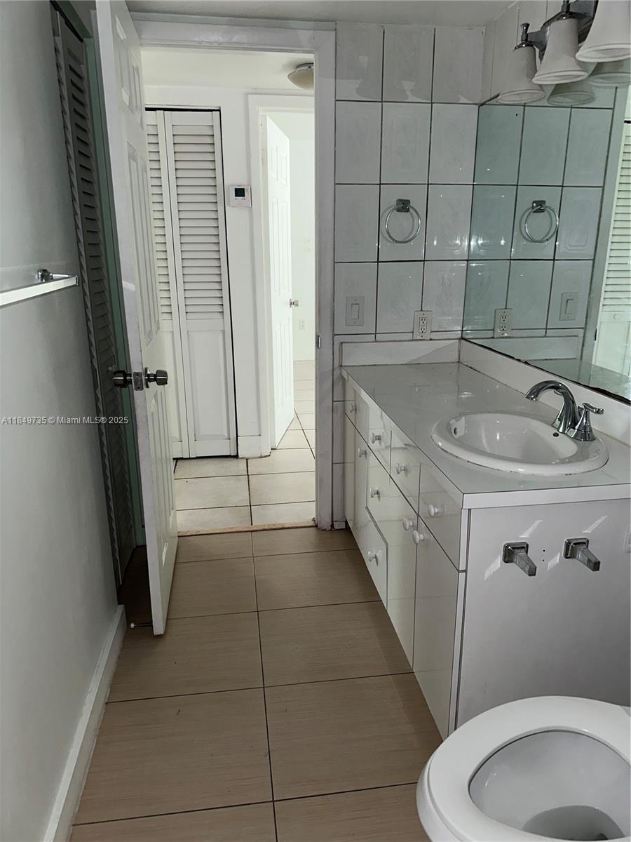 CYPRESS VILLAGE CONDO - Residential Lease