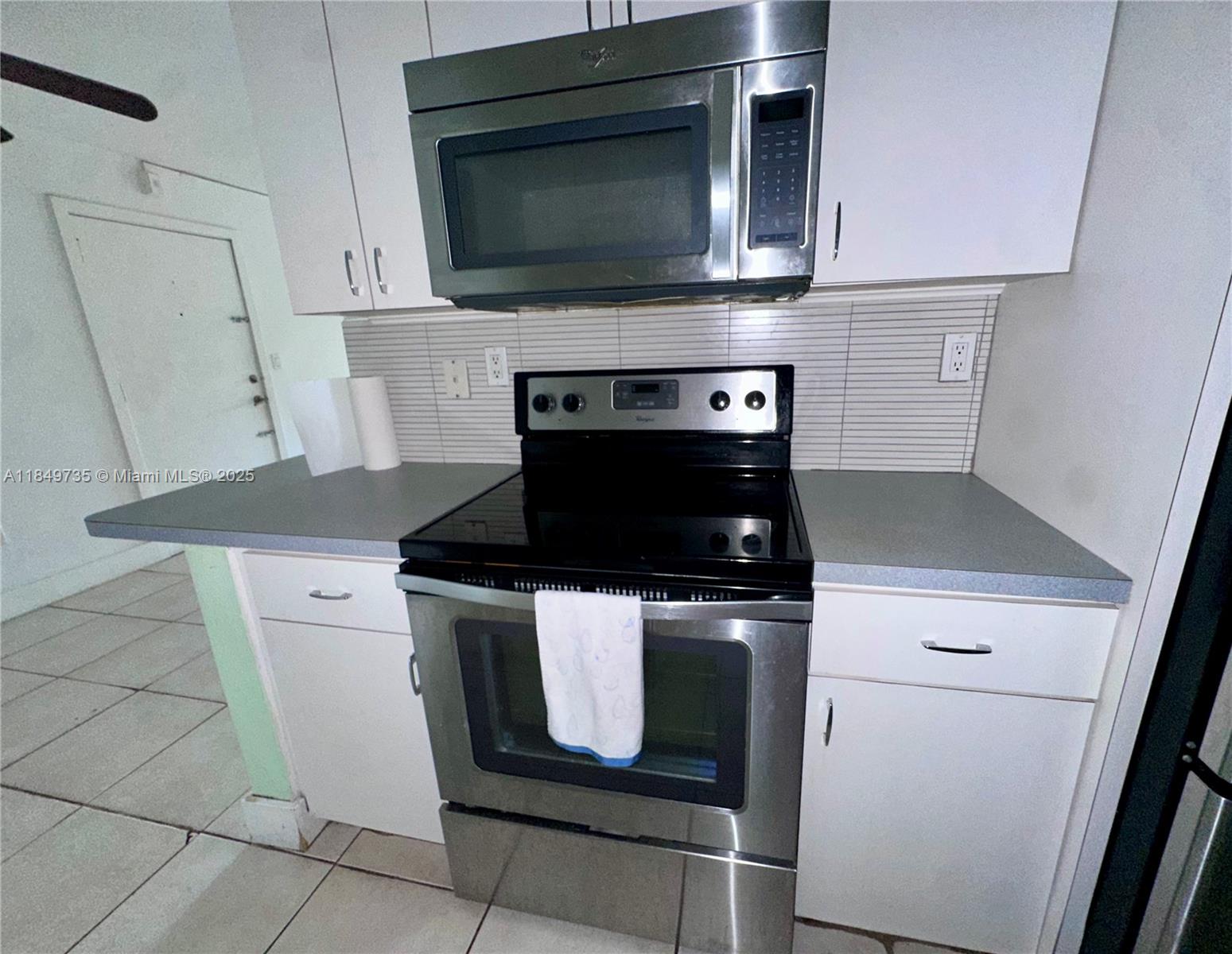 CYPRESS VILLAGE CONDO - Residential Lease