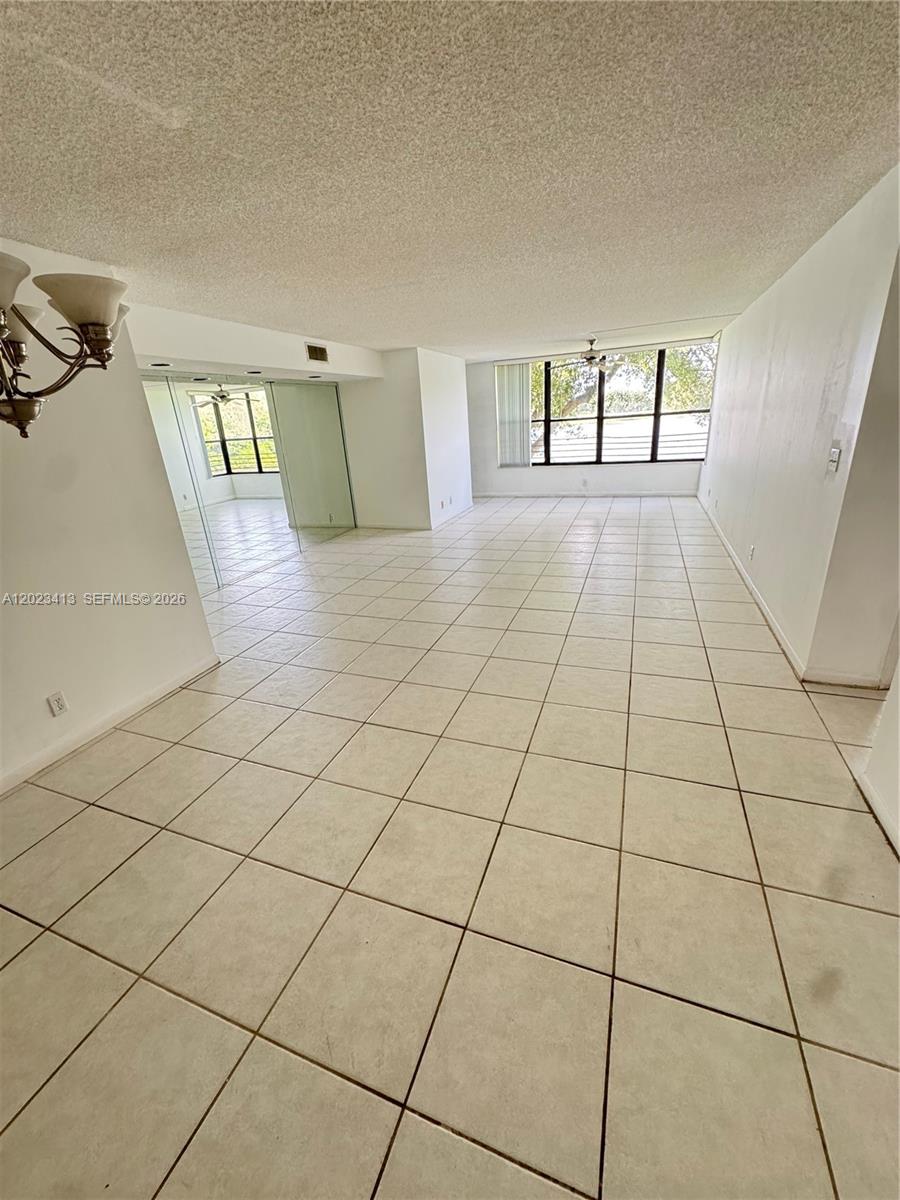 2768 S Carambola Cir S 206, Coconut Creek, FL, 33066/$224,999 1 2768 S Carambola Cir S 206