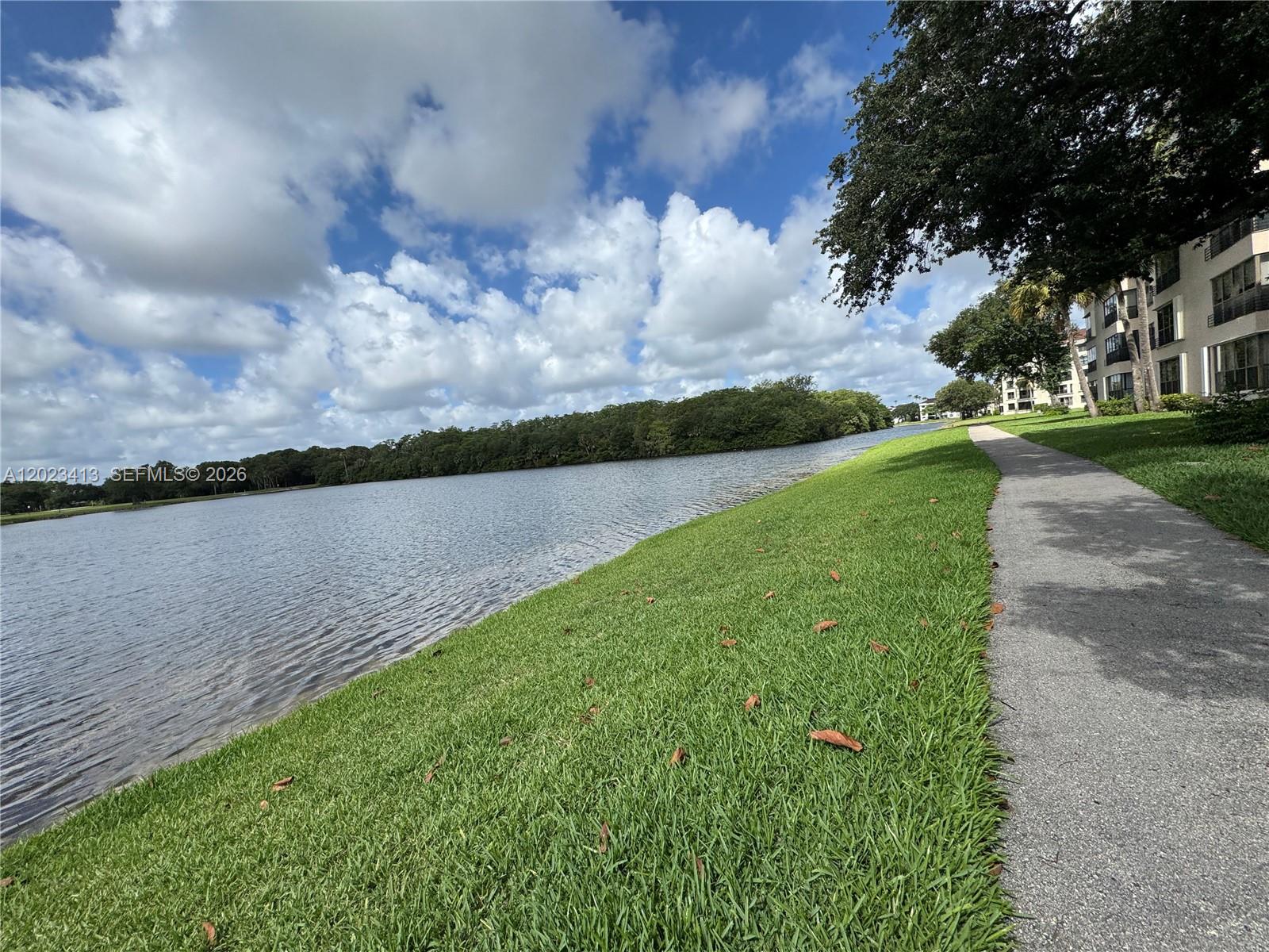 APPLEWOOD VILLAGE II-F CO - Residential