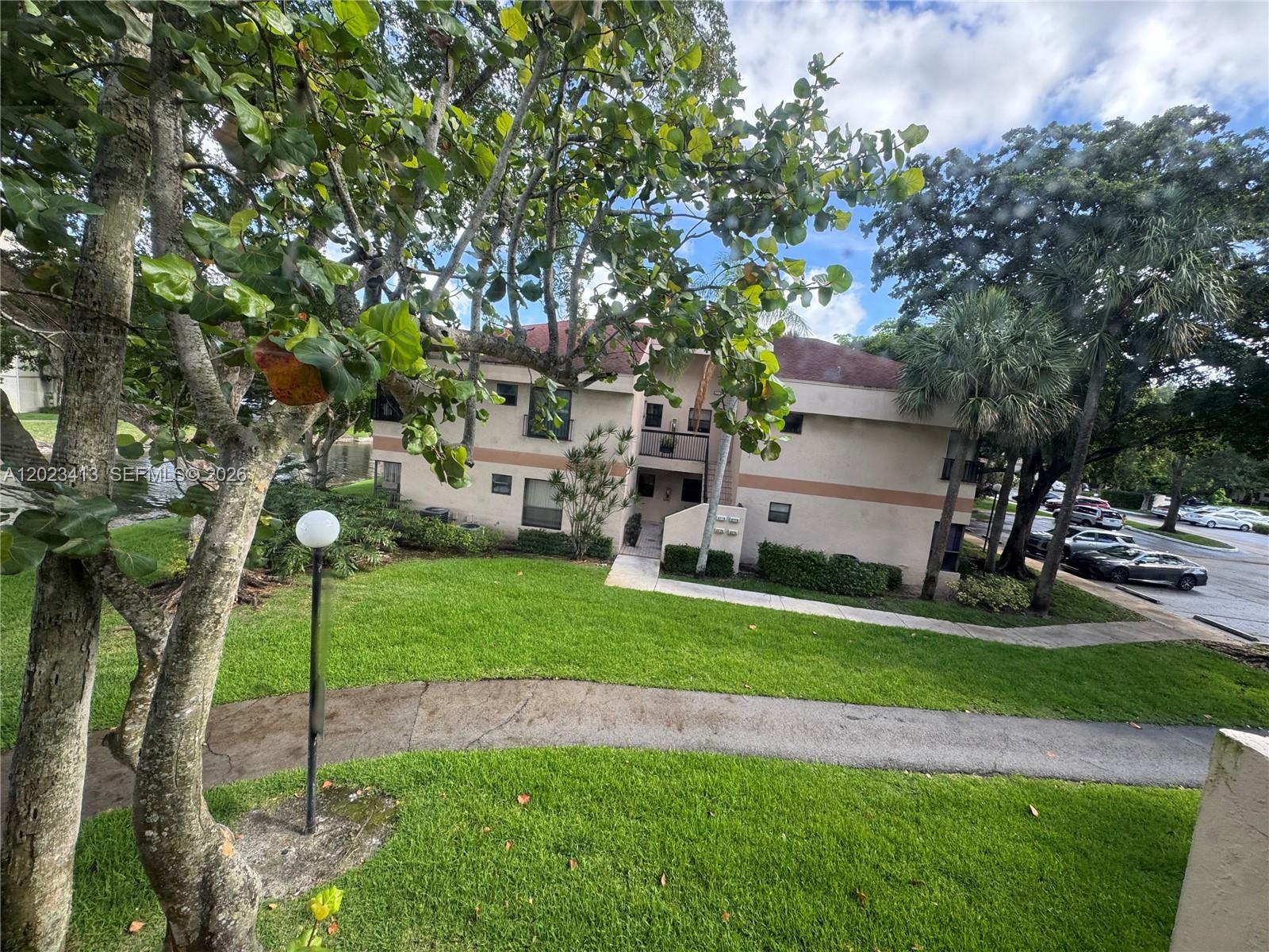 APPLEWOOD VILLAGE II-F CO - Residential