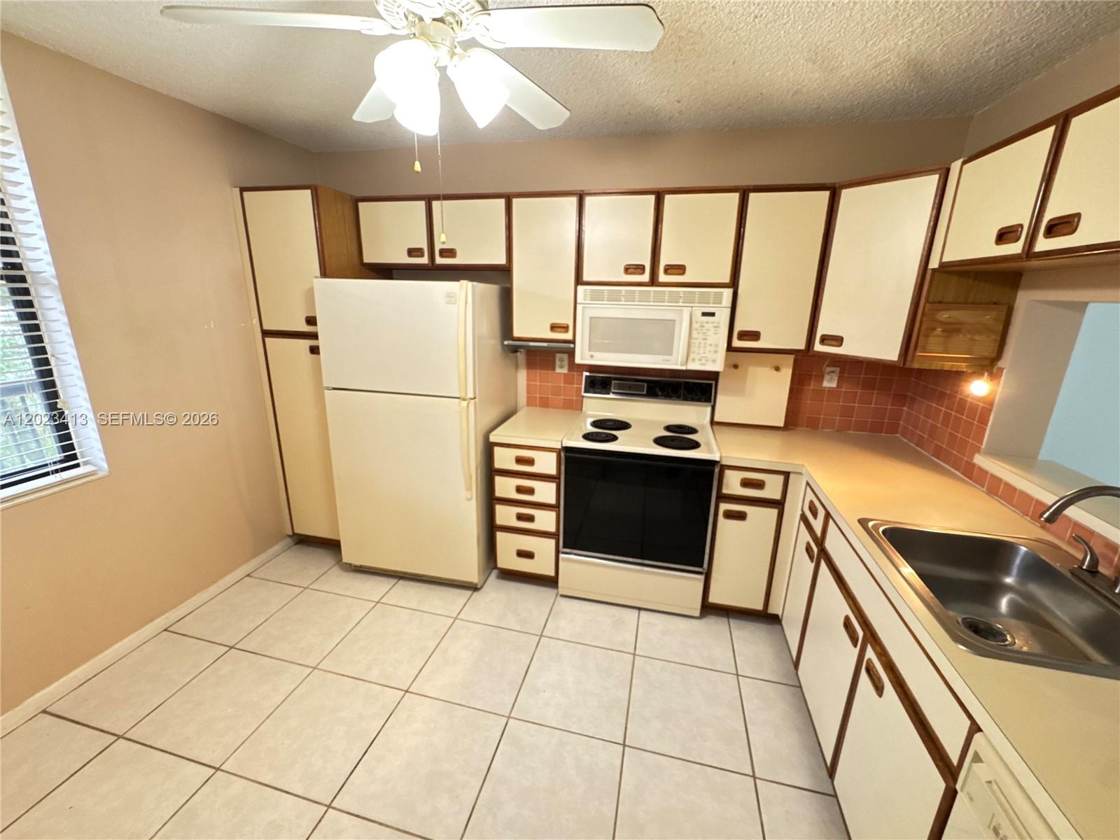 APPLEWOOD VILLAGE II-F CO - Residential