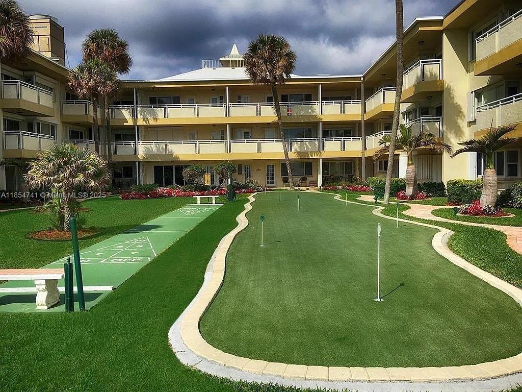 HILLSBORO IMPERIAL APTS C - Residential