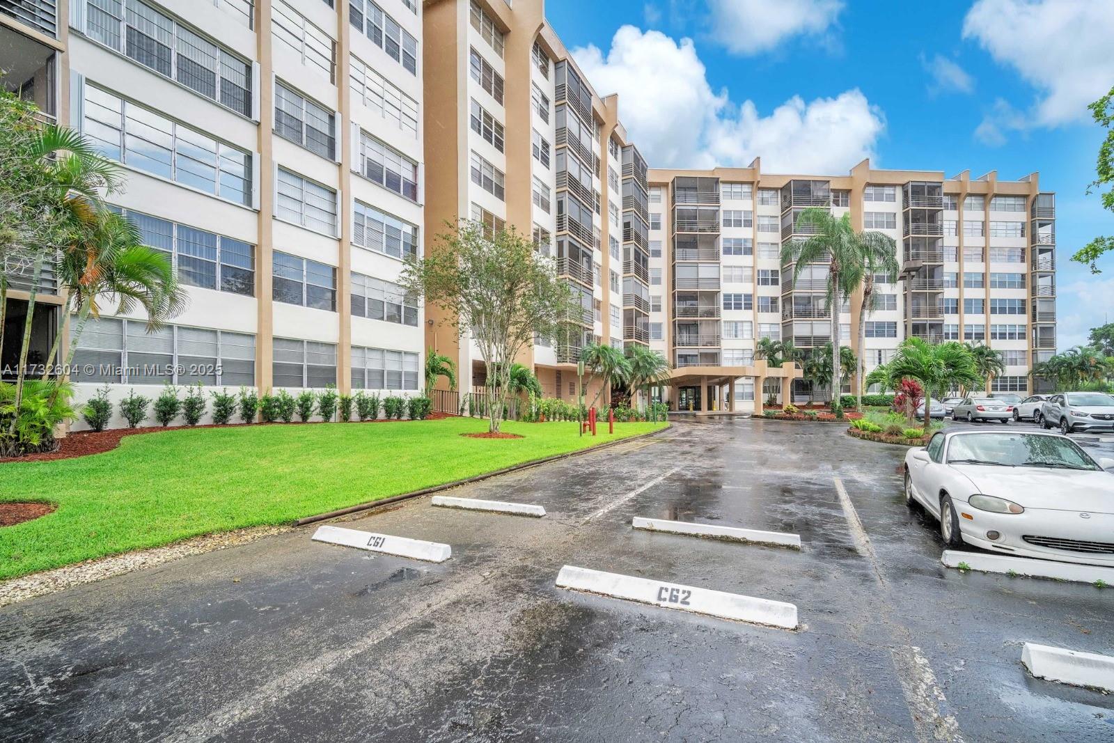 PARK PLACE CONDOMINIUM - Residential
