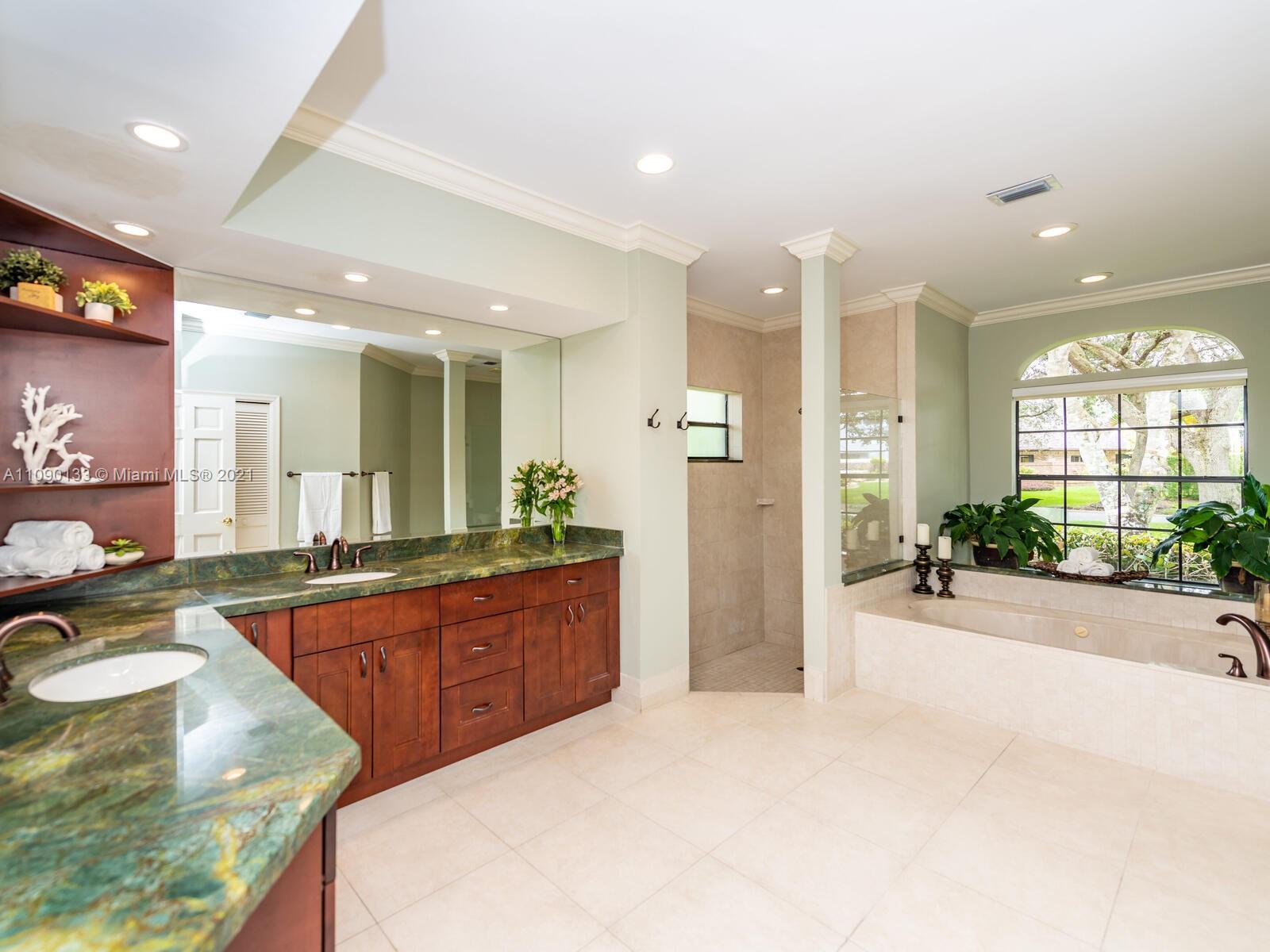 MAPLEWOOD - Residential