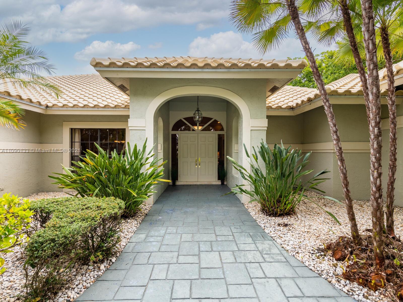 MAPLEWOOD - Residential