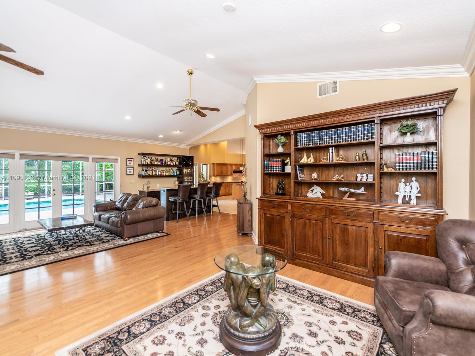 MAPLEWOOD - Residential