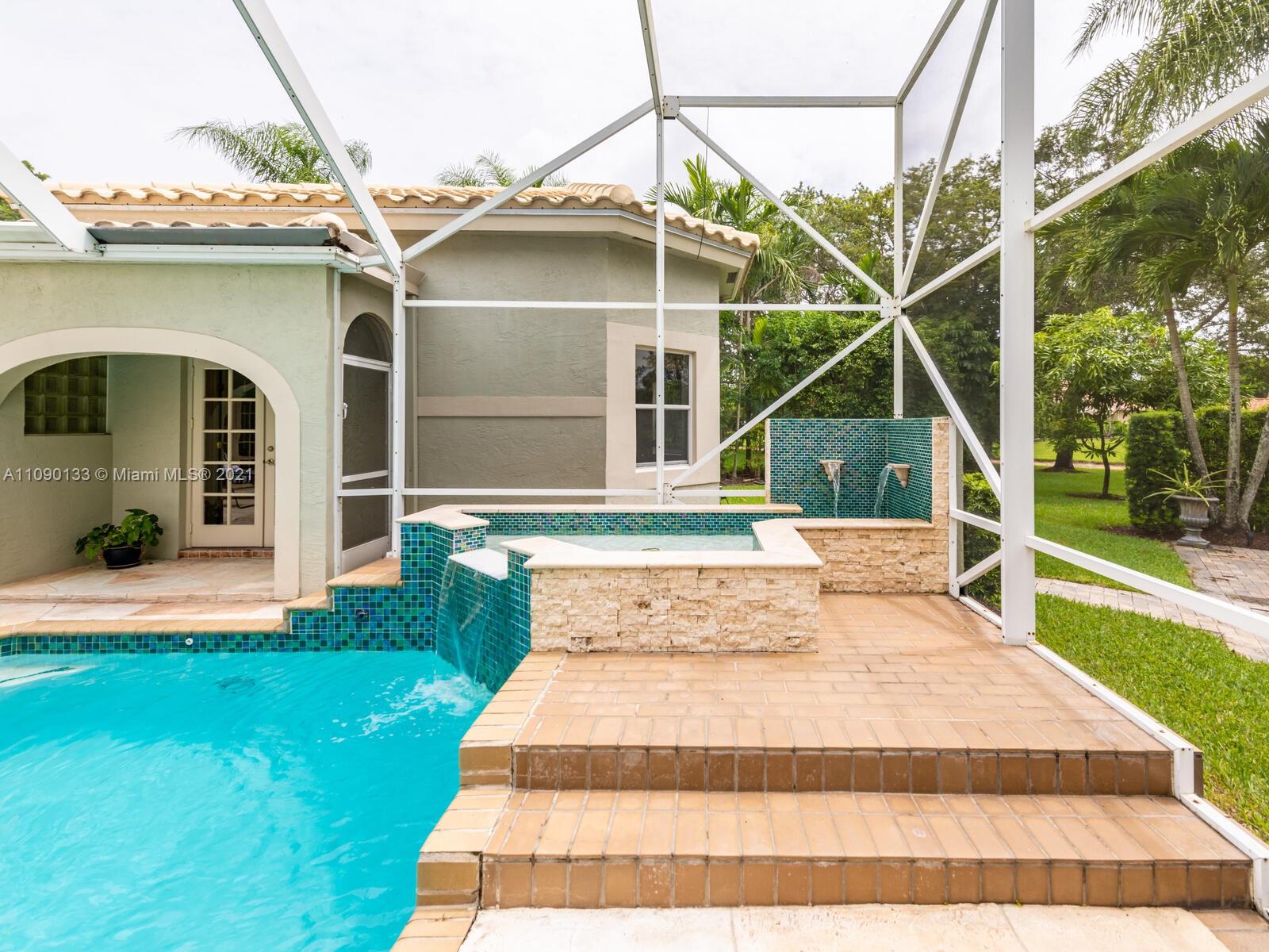 MAPLEWOOD - Residential