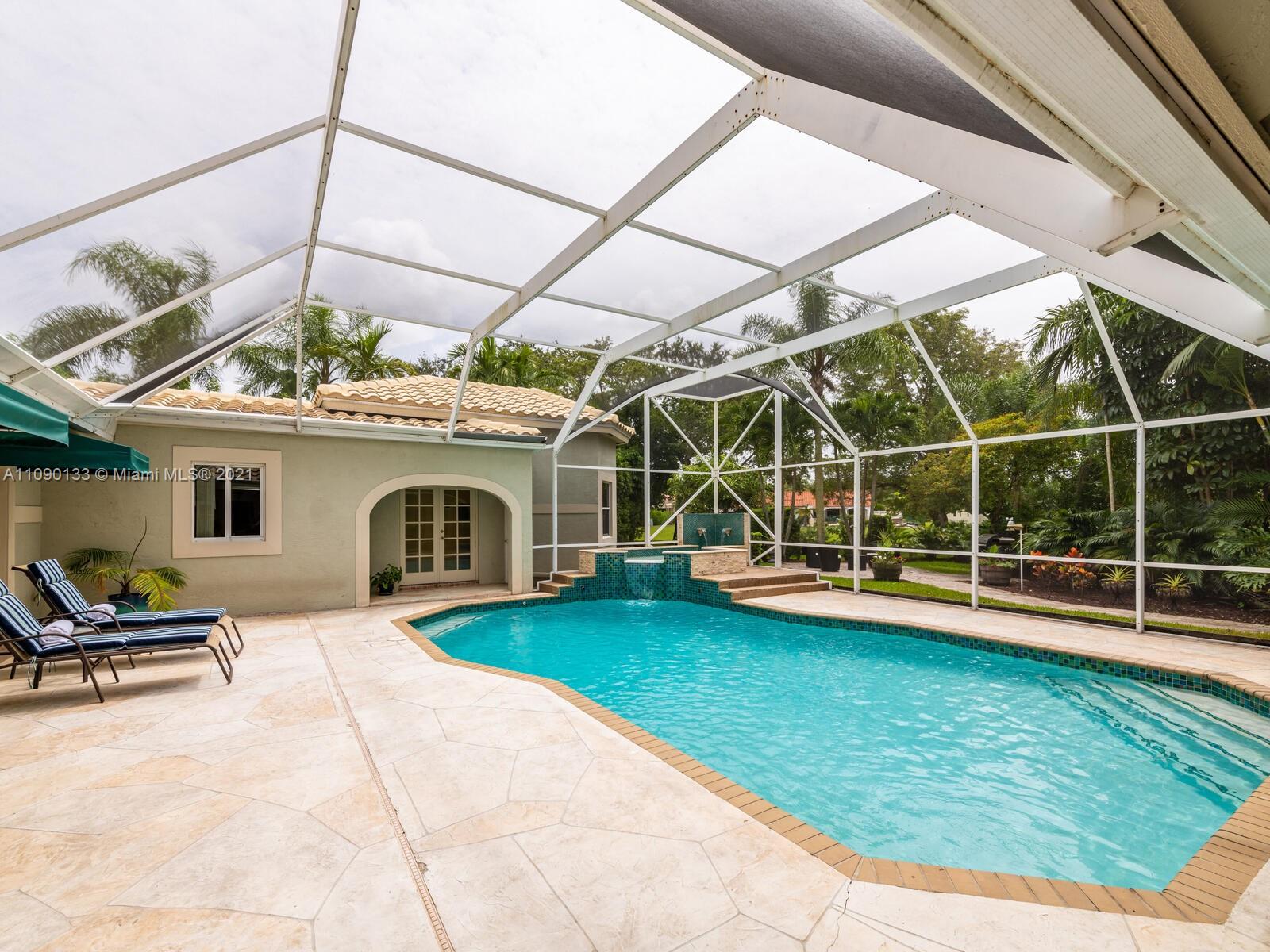 MAPLEWOOD - Residential