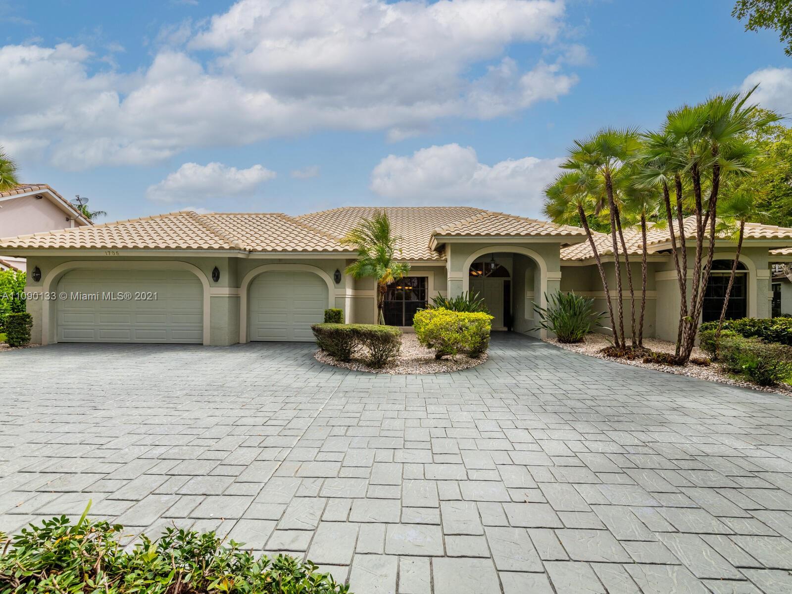 MAPLEWOOD - Residential