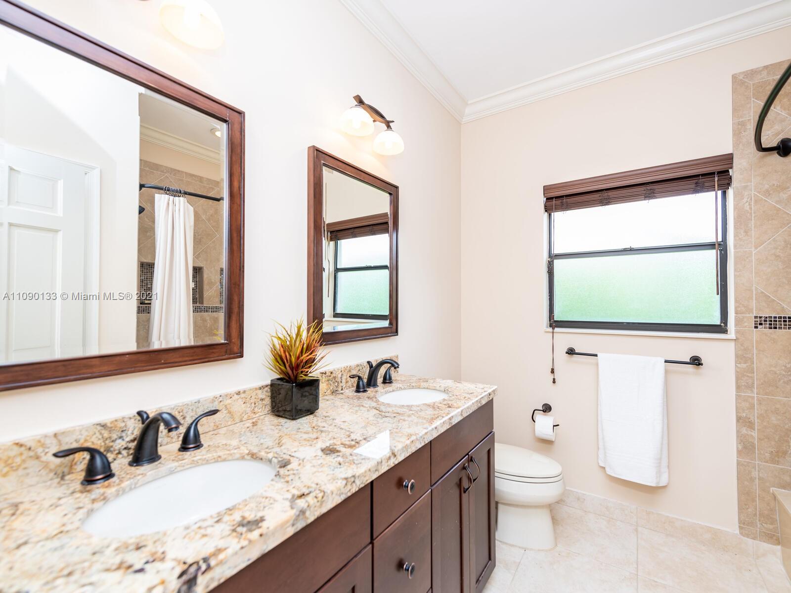 MAPLEWOOD - Residential