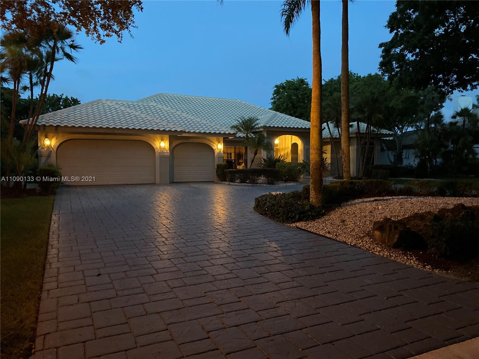 MAPLEWOOD - Residential