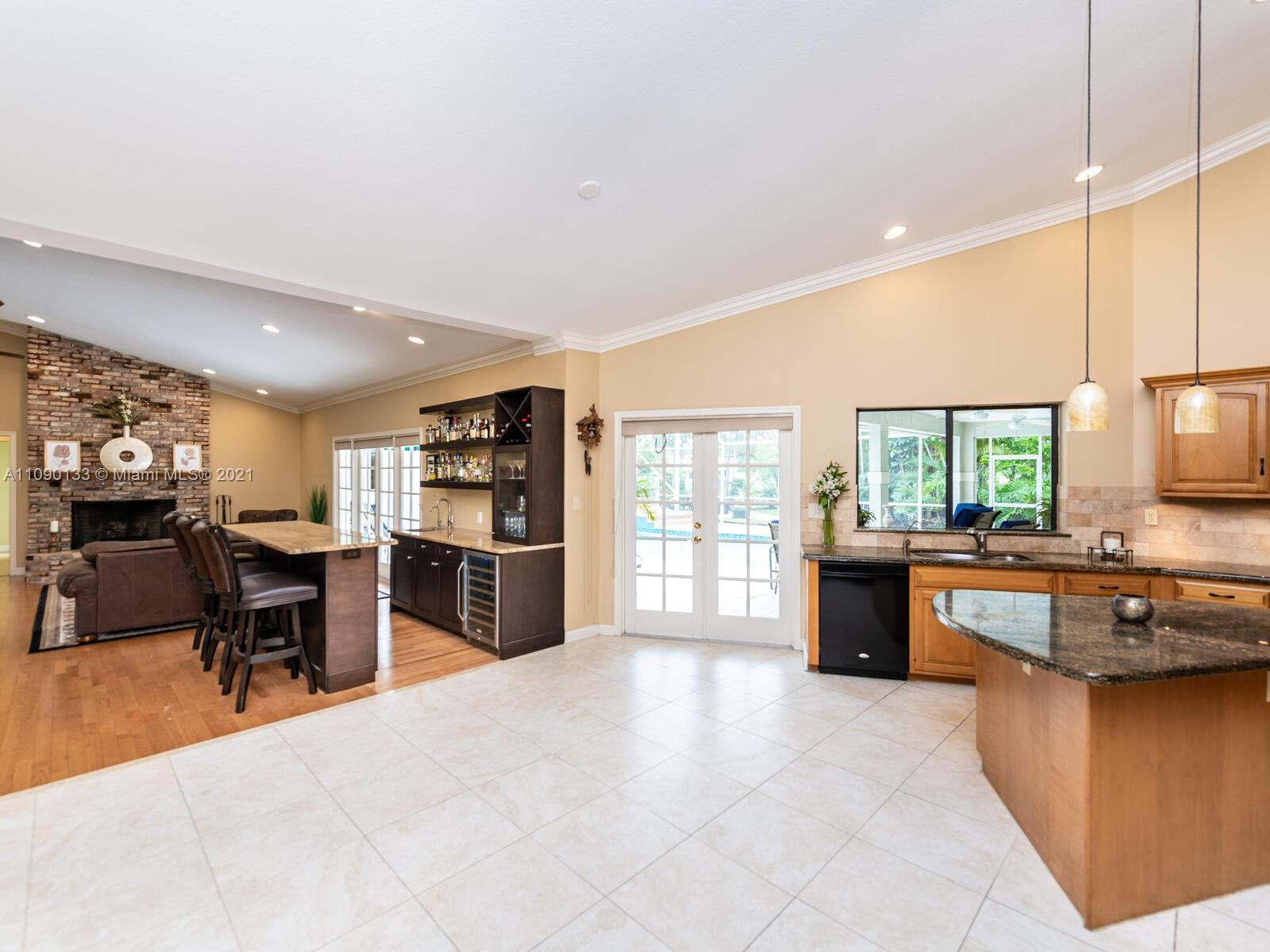 MAPLEWOOD - Residential