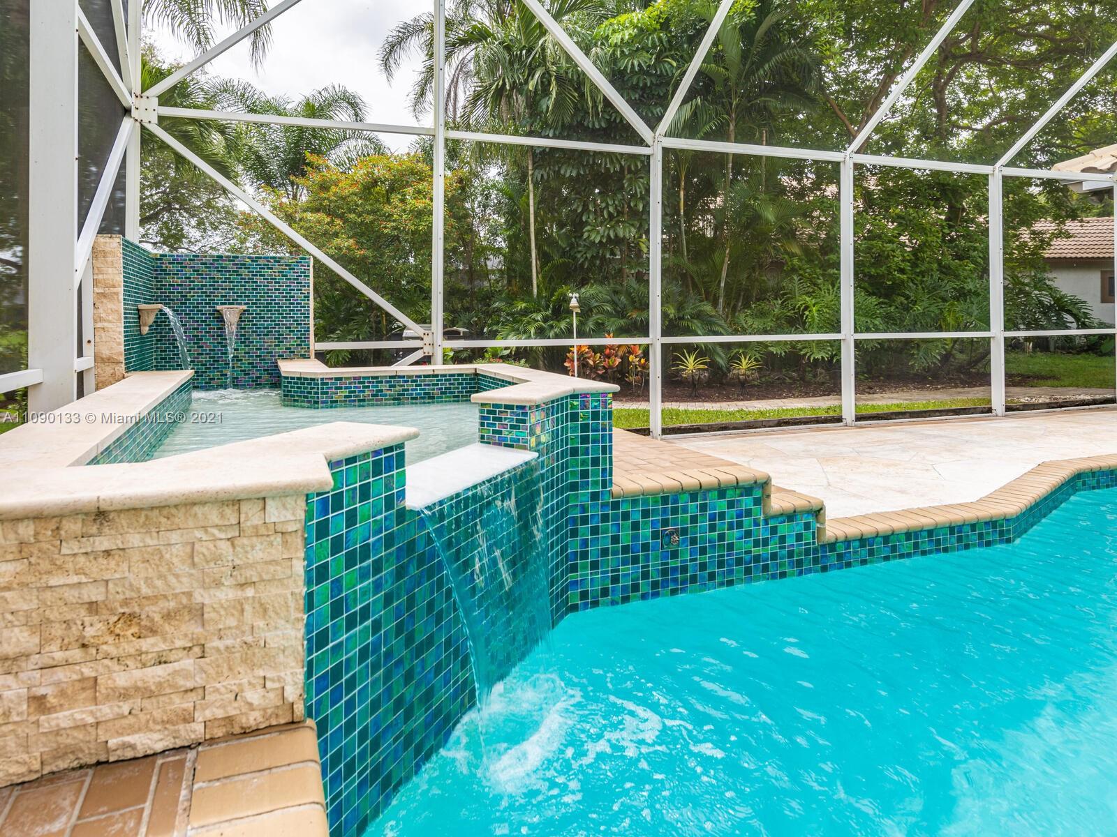 MAPLEWOOD - Residential