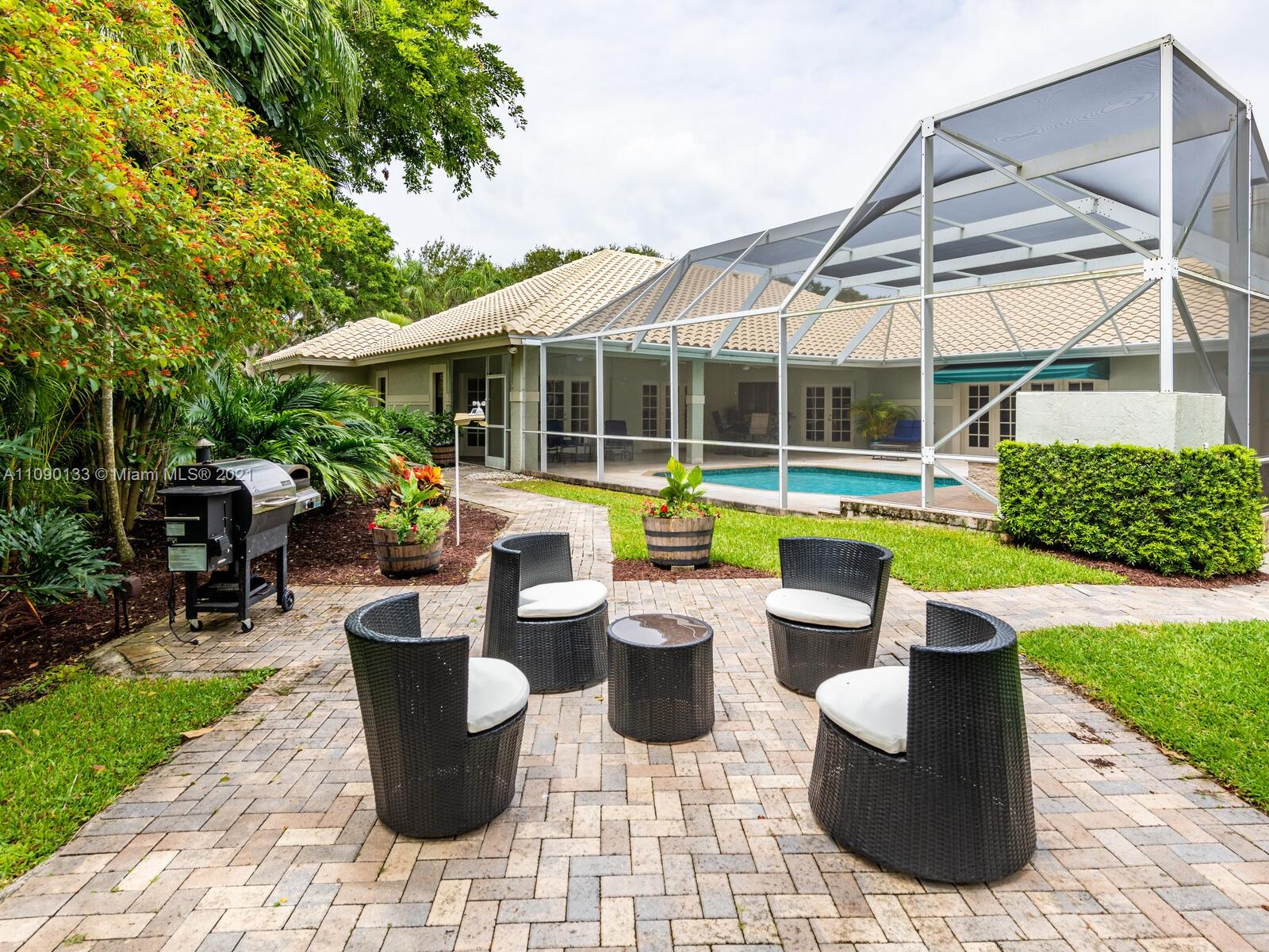 MAPLEWOOD - Residential