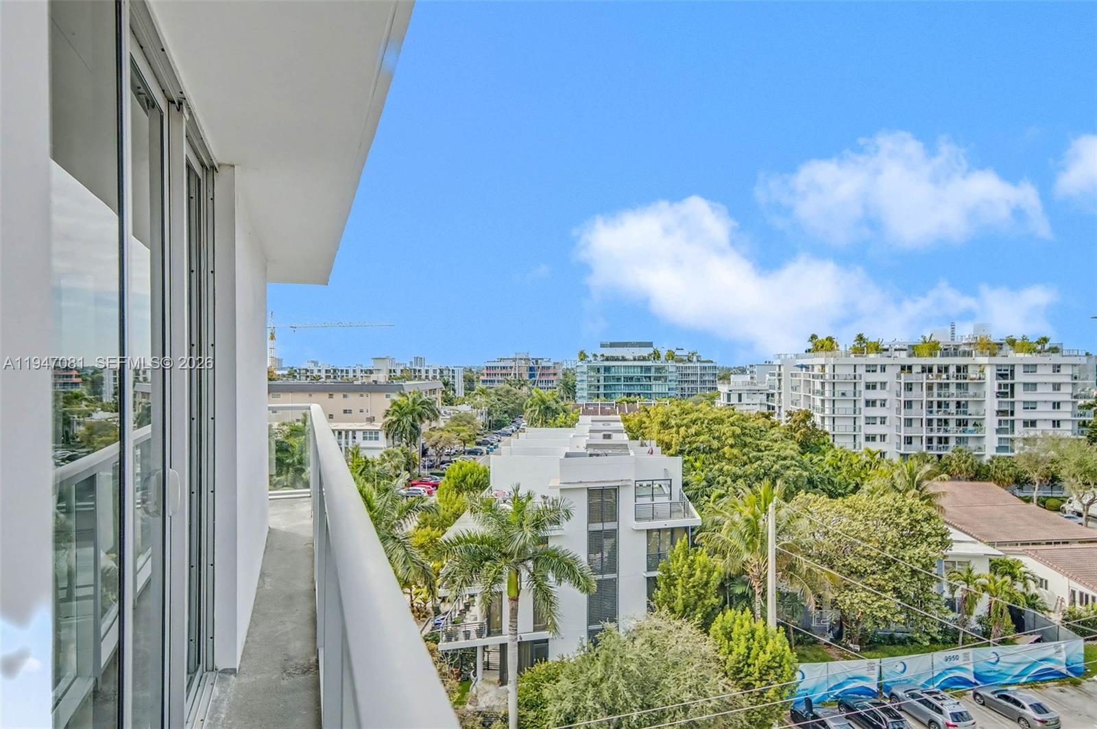 BAY HARBOUR ISLAND - Residential