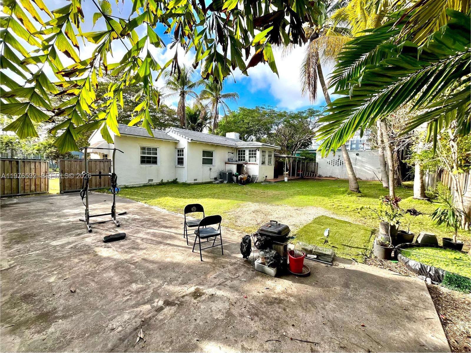 COUNTRY CLUB ADDN - Residential