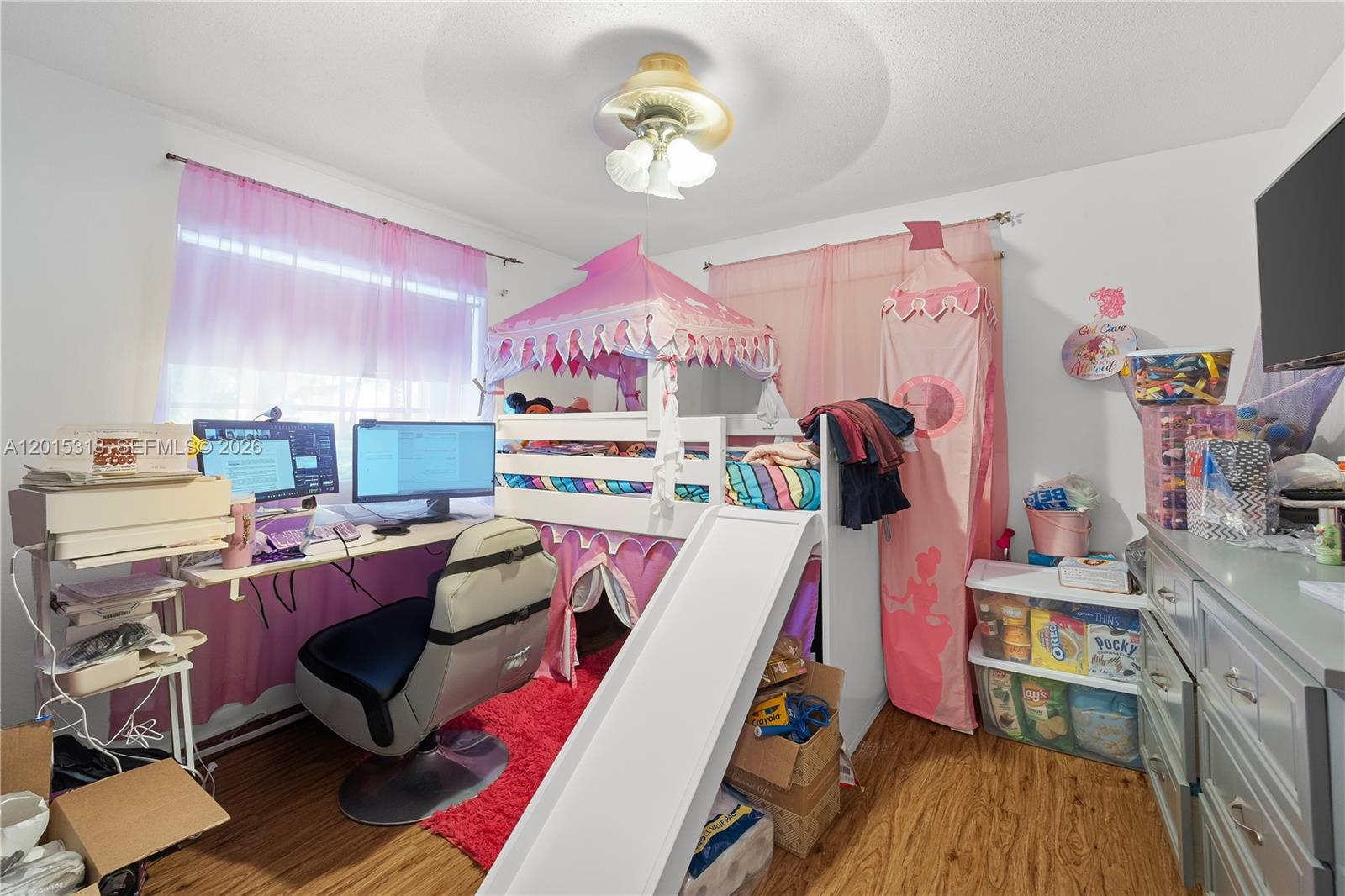 COLLEGE PARK ESTATES - Residential