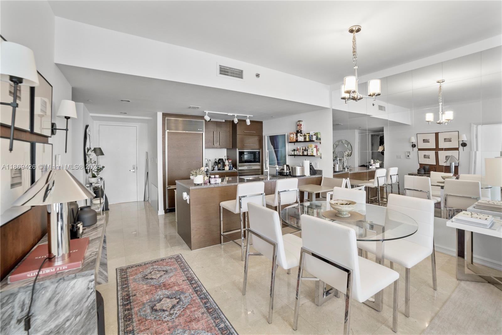 475 Brickell Ave 1612