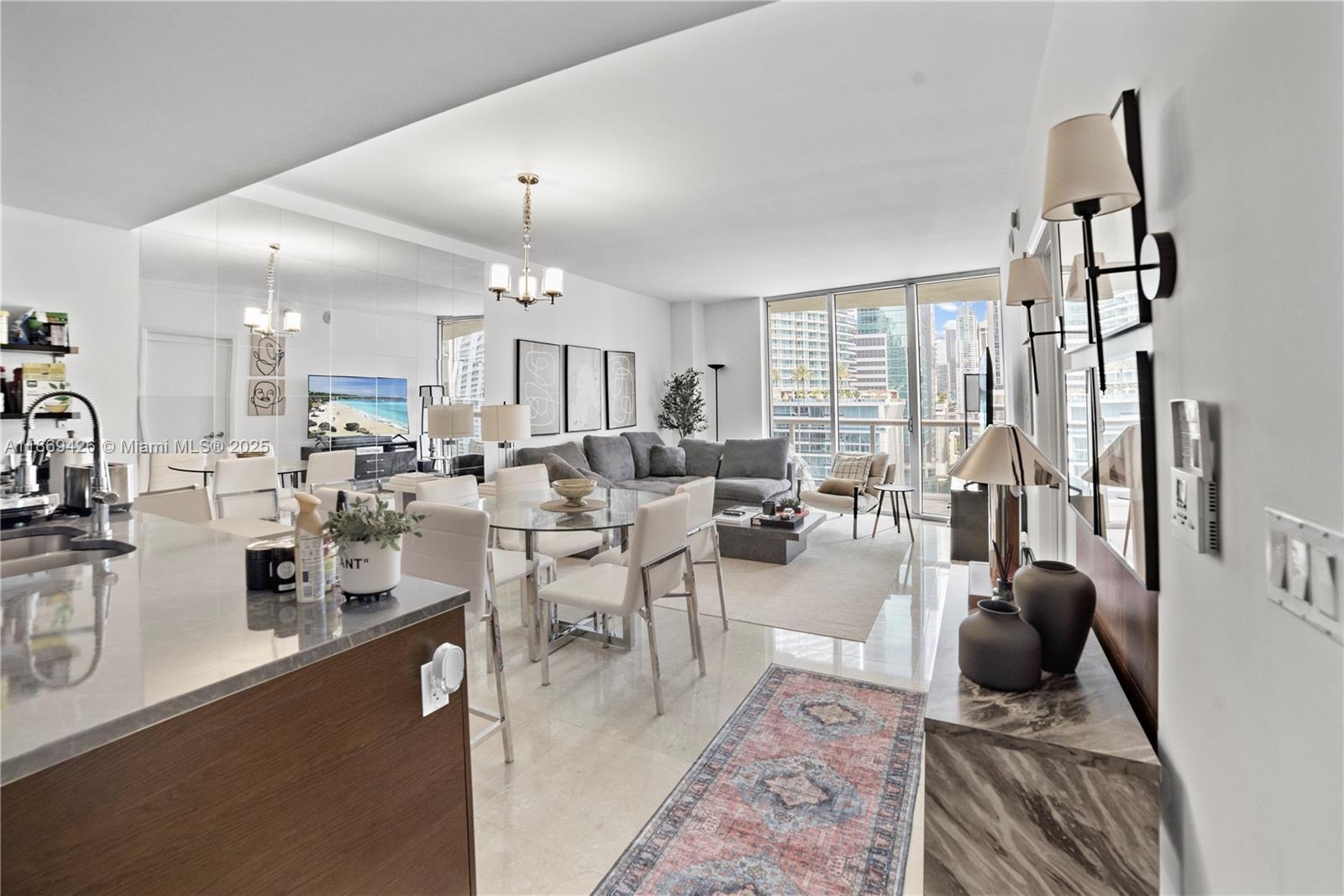475 Brickell Ave 1612
