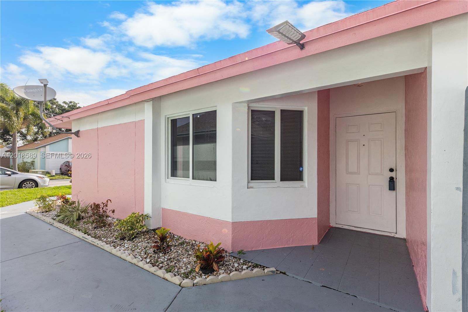 1035 W Jasmine Ln