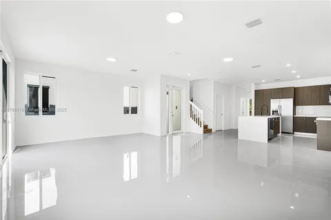 MLS: A11769319