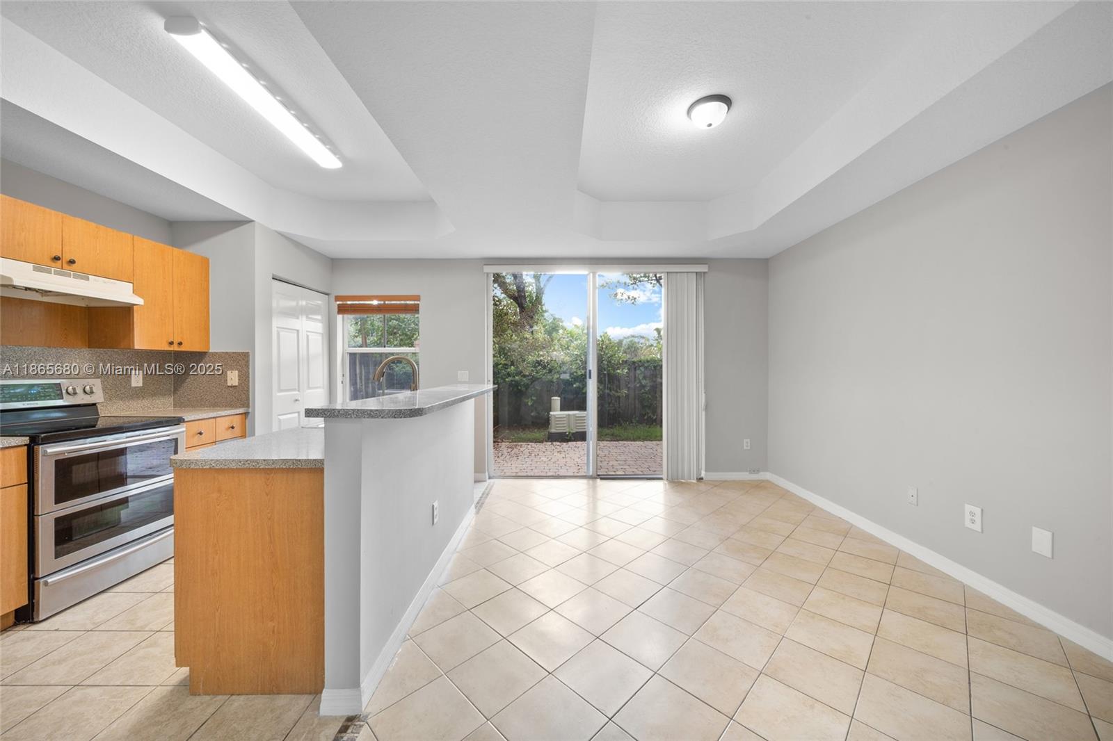 THUNDERBIRD PARK - Residential