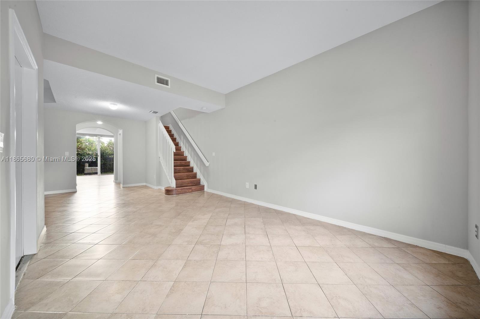 THUNDERBIRD PARK - Residential