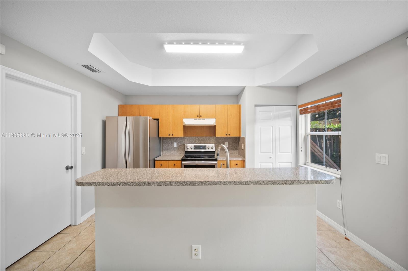 THUNDERBIRD PARK - Residential