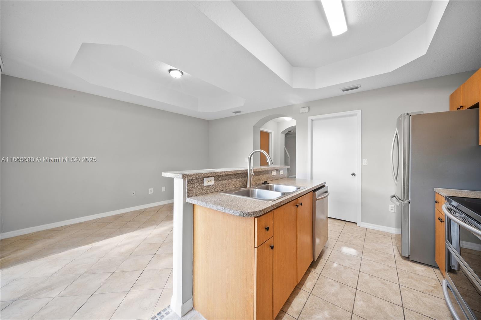 THUNDERBIRD PARK - Residential