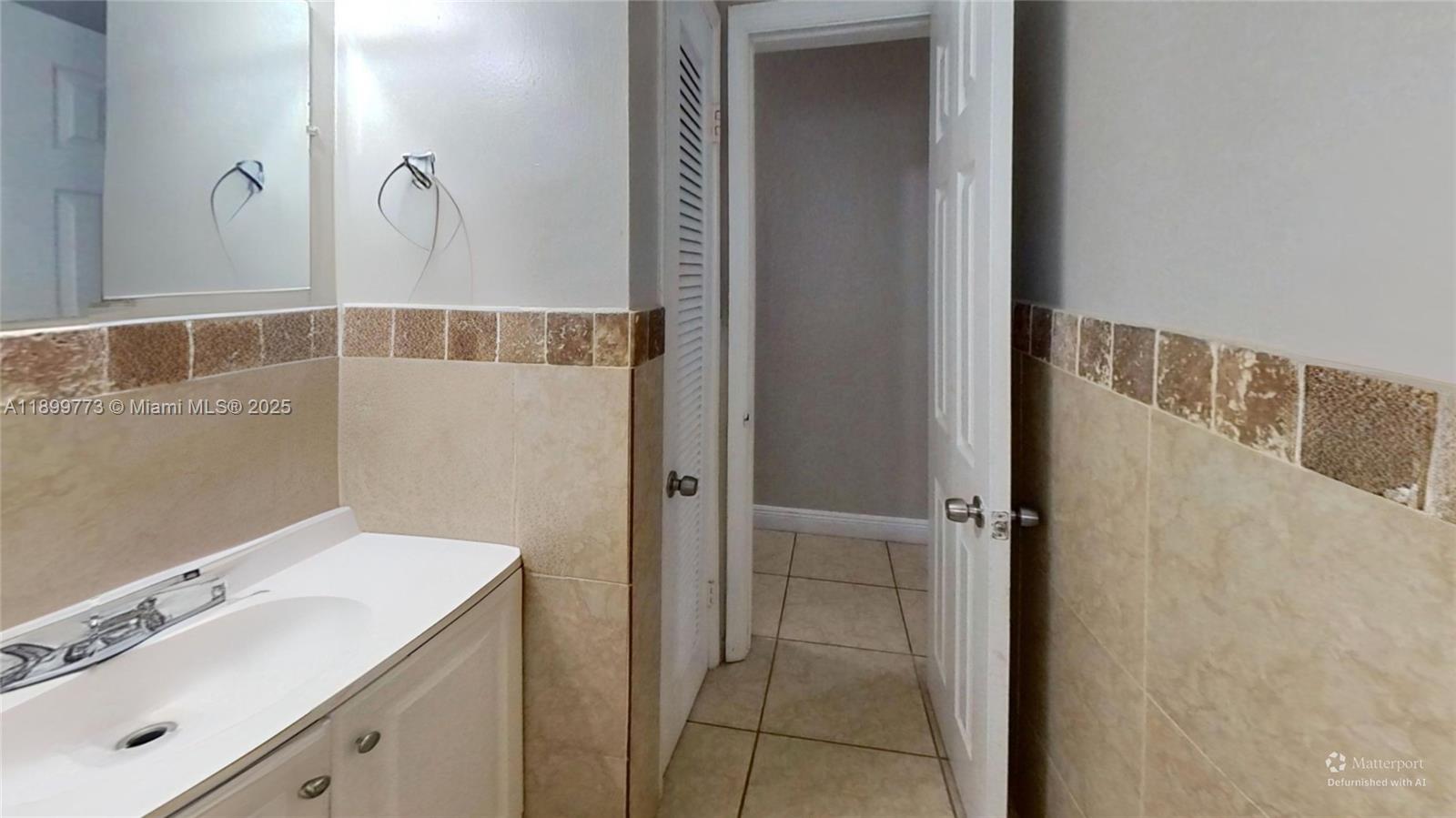 TOWER PARK - Residential Lease