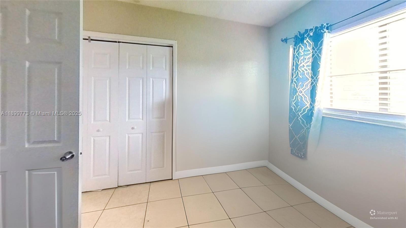 TOWER PARK - Residential Lease