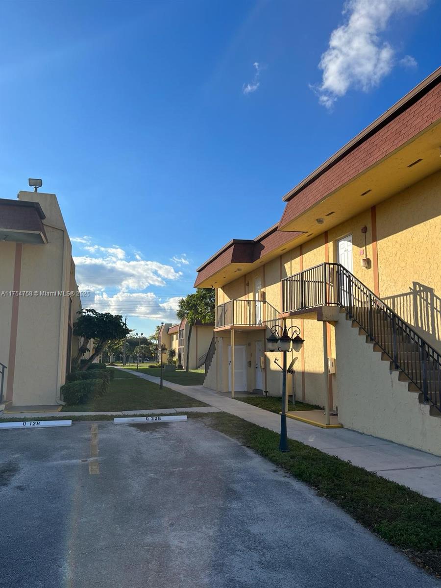 STONEBRIDGE GARDENS SECTI - Residential