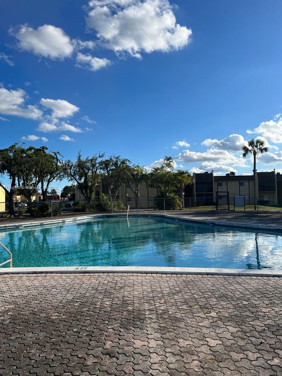 STONEBRIDGE GARDENS SECTI - Residential