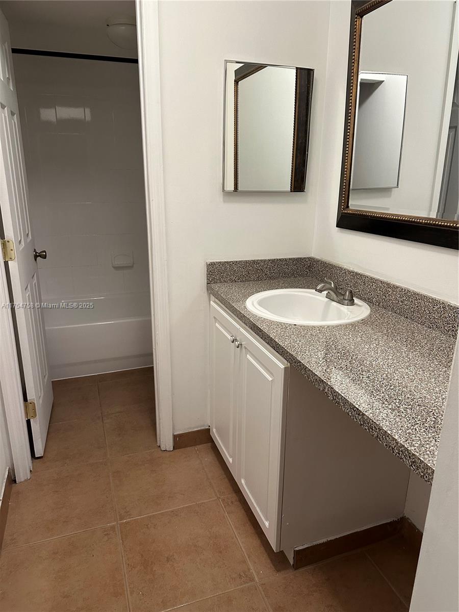 STONEBRIDGE GARDENS SECTI - Residential