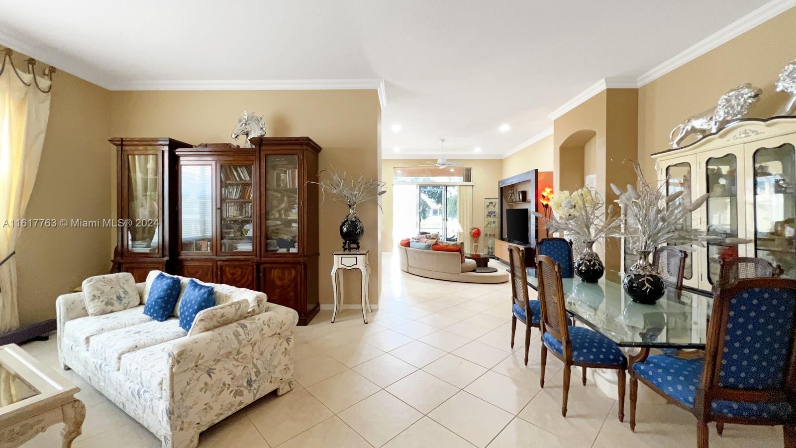 TUSCANY PAR A/B - Residential
