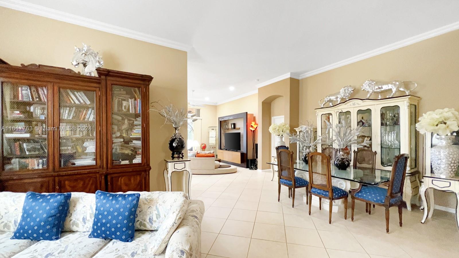 TUSCANY PAR A/B - Residential