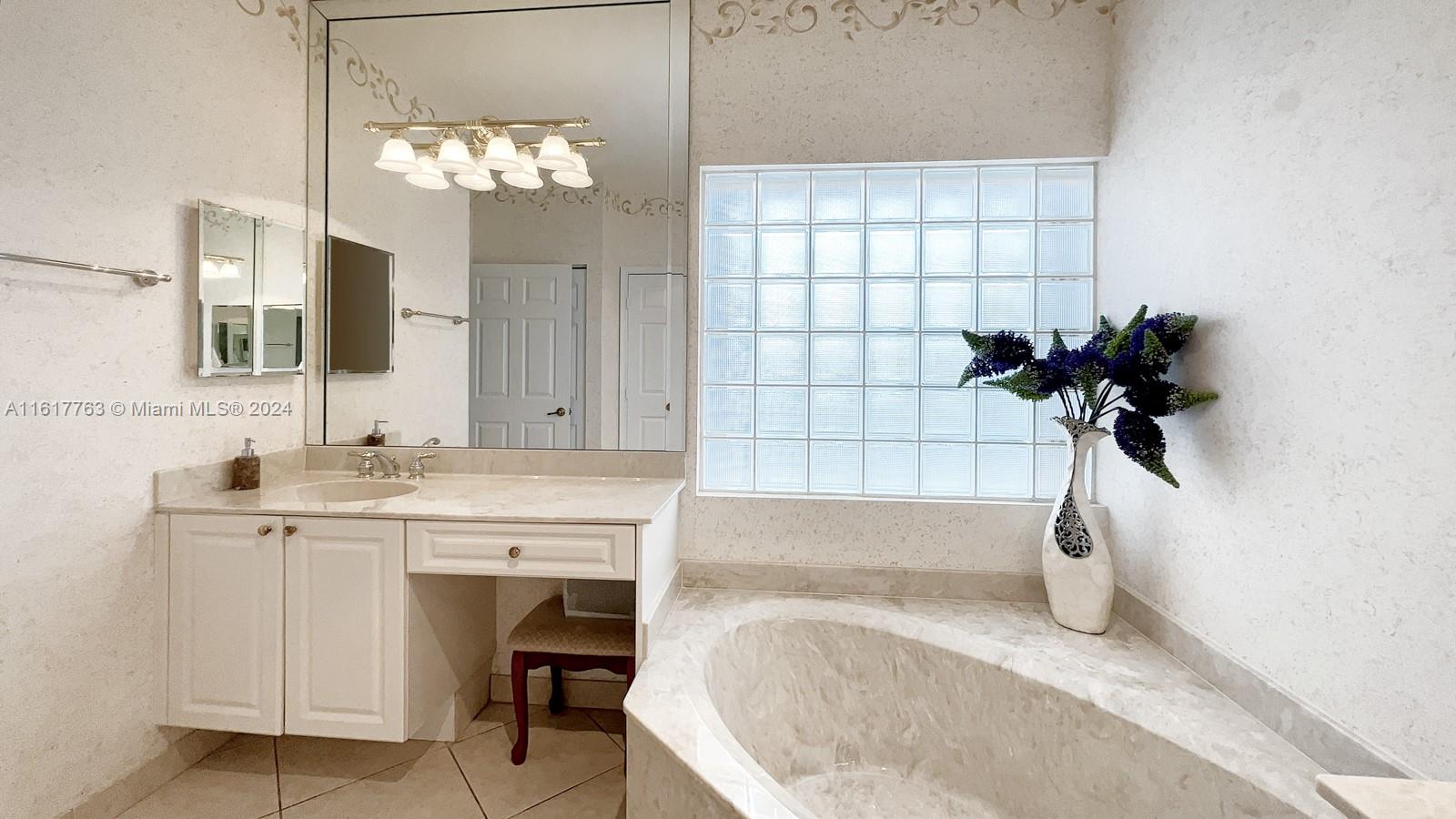 TUSCANY PAR A/B - Residential