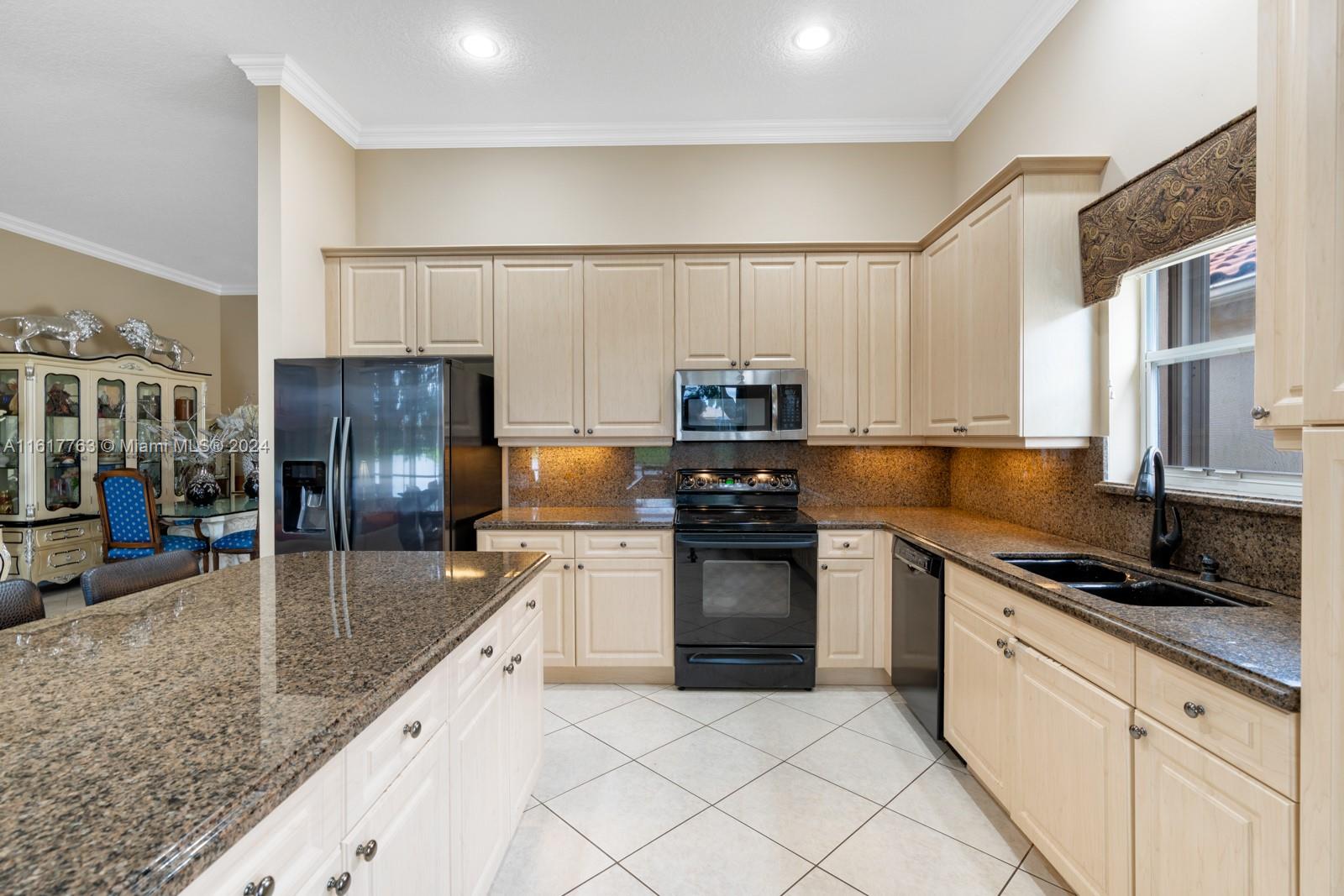 TUSCANY PAR A/B - Residential