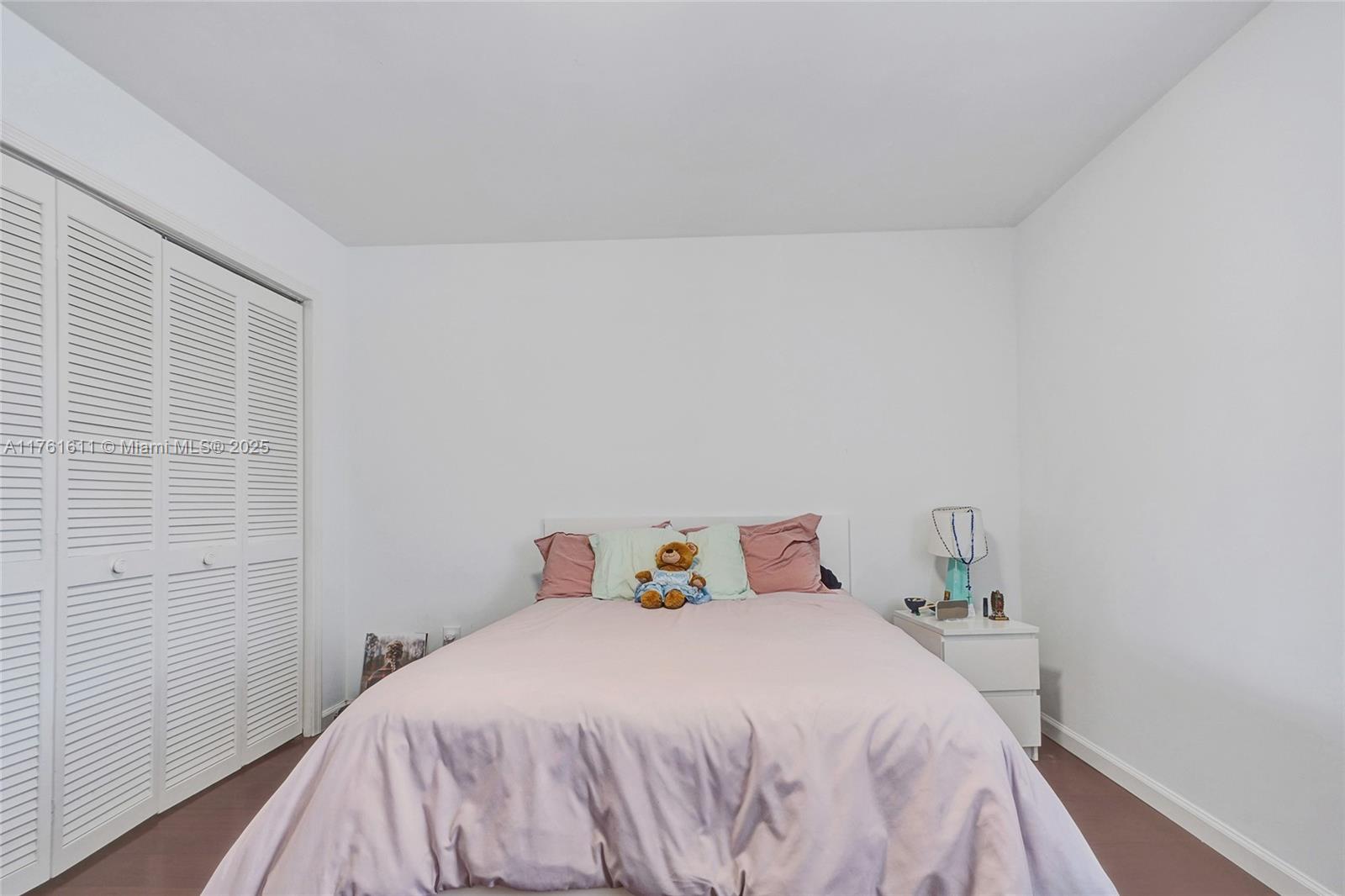 DORAL SANDS - Residential