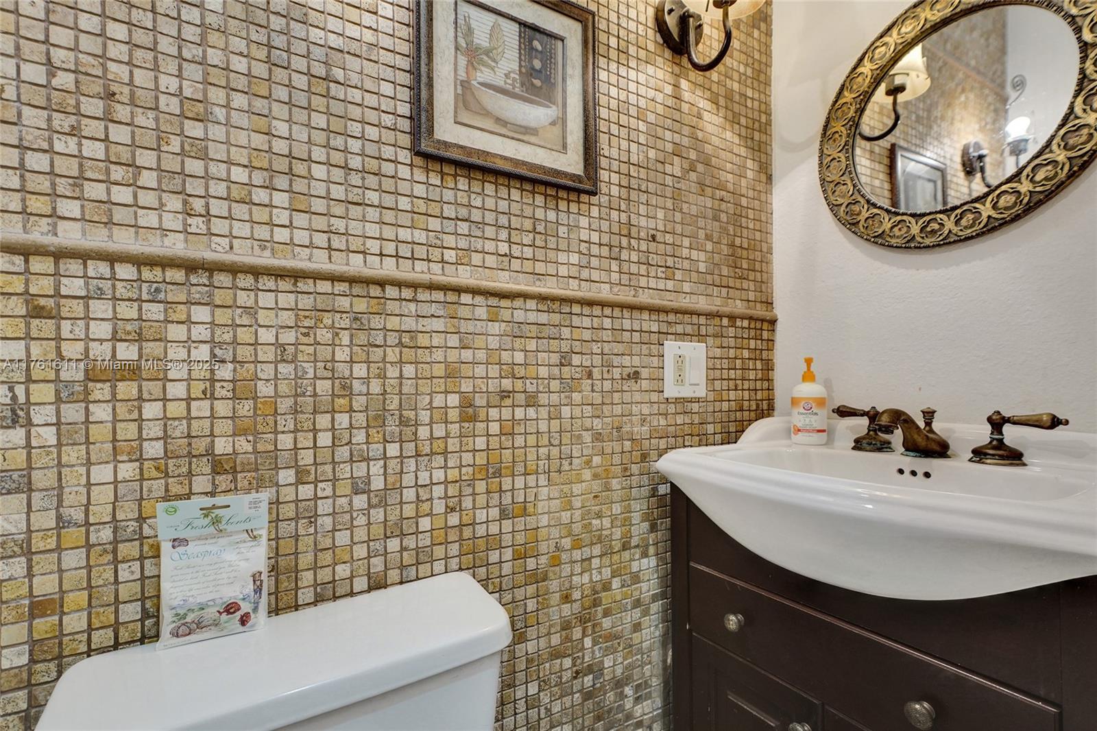 DORAL SANDS - Residential