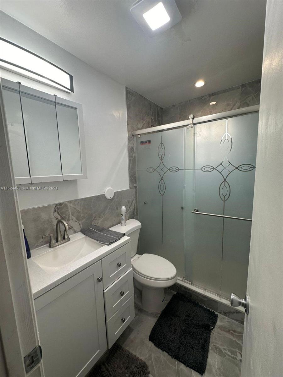 WINDMILL LAKES V CONDO - Residential